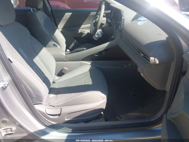 45263628 :رقم المزاد ، 5NPLM4AG9PH101832 vin ، 2023 Hyundai Elantra Sel مزاد بيع