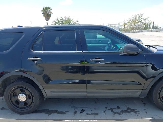 45263641 :رقم المزاد ، 1FM5K8AR2GGB36199 vin ، 2016 Ford Utility Police Interceptor مزاد بيع