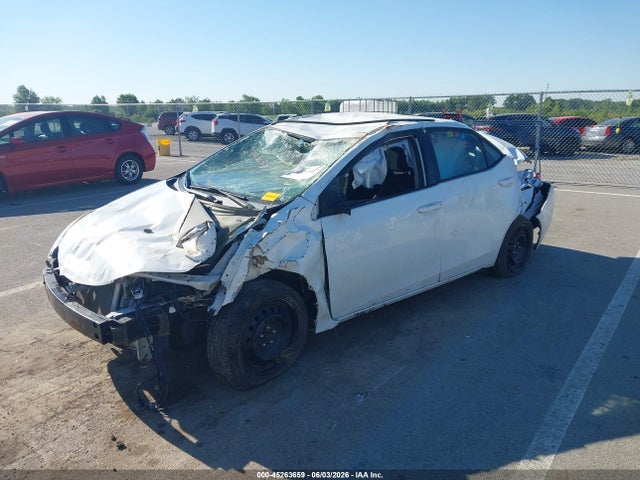 Toyota COROLLA LE 2017 5YFBURHE2HP625647 Image 2