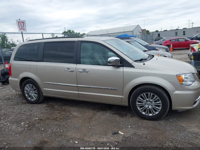 Aukcja sprzedaży 2016 Chrysler Town & Country Touring-l Anniversary Edition, vin: 2C4RC1CG8GR113384, numer aukcji: 45263725