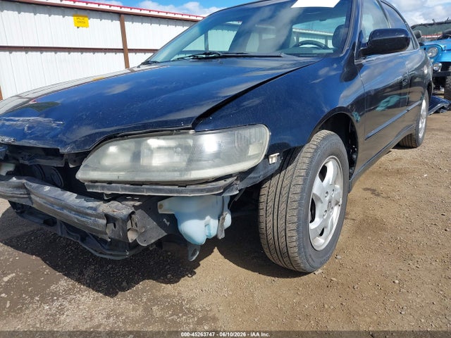 Auction sale of the 1998 Honda Accord Ex, vin: 1HGCG5655WA265588, lot number: 45263747