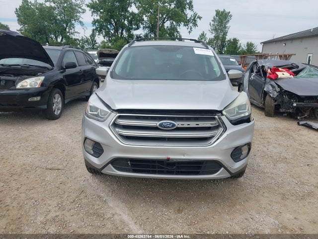 Продажа на аукционе авто 2017 Ford Escape Se, vin: 1FMCU9GD0HUE98666, номер лота: 45263764
