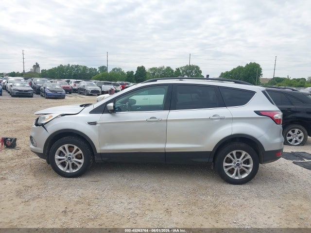 Продажа на аукционе авто 2017 Ford Escape Se, vin: 1FMCU9GD0HUE98666, номер лота: 45263764