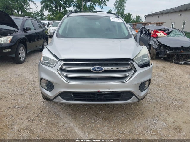Продажа на аукционе авто 2017 Ford Escape Se, vin: 1FMCU9GD0HUE98666, номер лота: 45263764