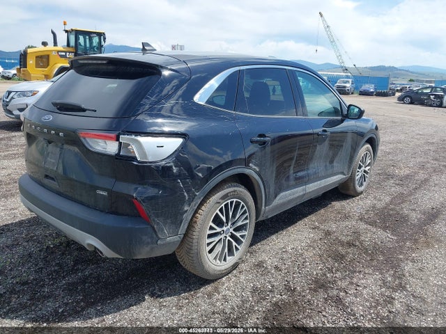 1FMCU0EZ3NUA91317 Ford Escape Se Plug-in Hybrid