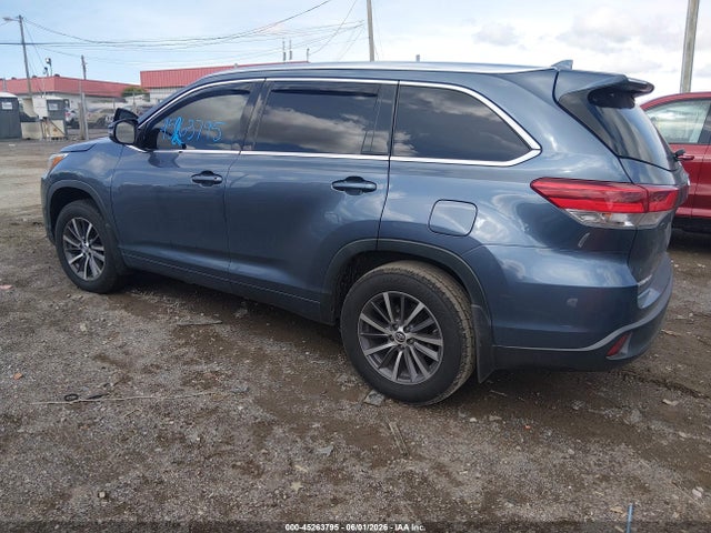 2018 Toyota Highlander Xle მანქანა იყიდება აუქციონზე, vin: 5TDJZRFH9JS892033, აუქციონის ნომერი: 45263795