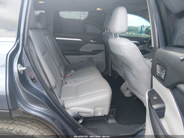 2018 Toyota Highlander Xle მანქანა იყიდება აუქციონზე, vin: 5TDJZRFH9JS892033, აუქციონის ნომერი: 45263795