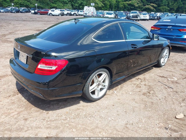 Продажа на аукционе авто 2013 Mercedes-benz C 250, vin: WDDGJ4HBXDF951064, номер лота: 45263806
