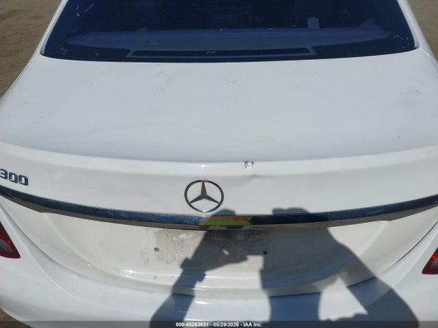 Продажа на аукционе авто 2016 Mercedes-benz C 300, vin: 55SWF4JB6GU105166, номер лота: 45263831