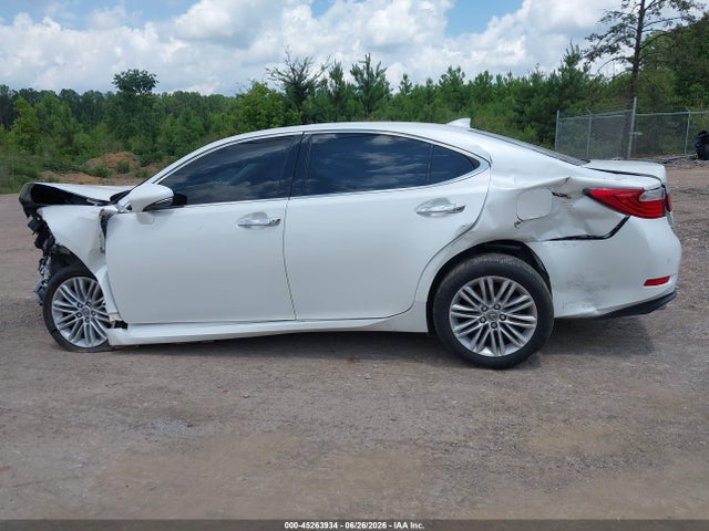 2015 Lexus Es 350 მანქანა იყიდება აუქციონზე, vin: JTHBK1GG8F2165480, აუქციონის ნომერი: 45263934
