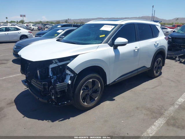 JN8BT3BA0RW359872 Nissan Rogue Sv Fwd