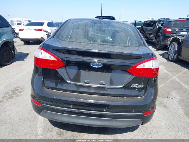 45264200 :رقم المزاد ، 3FADP4AJ1GM205576 vin ، 2016 Ford Fiesta S مزاد بيع