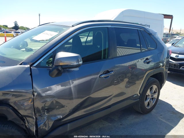 JTMMWRFV8PD194335 Toyota Rav4 Hybrid Le