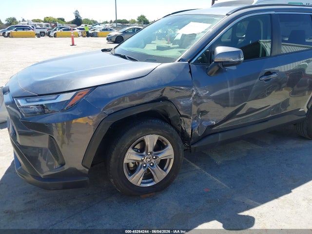 JTMMWRFV8PD194335 Toyota Rav4 Hybrid Le
