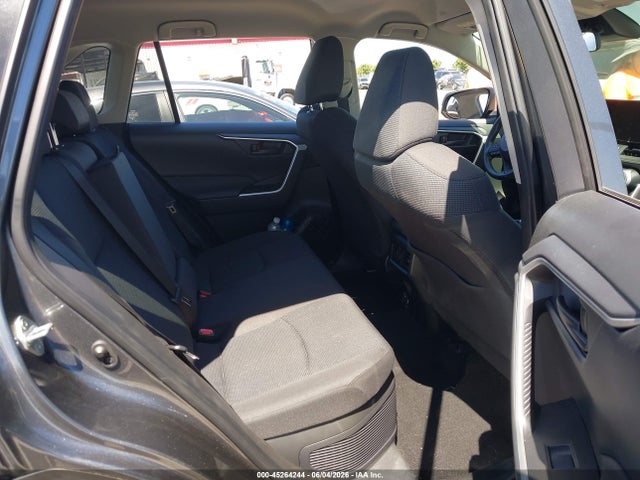 JTMMWRFV8PD194335 Toyota Rav4 Hybrid Le
