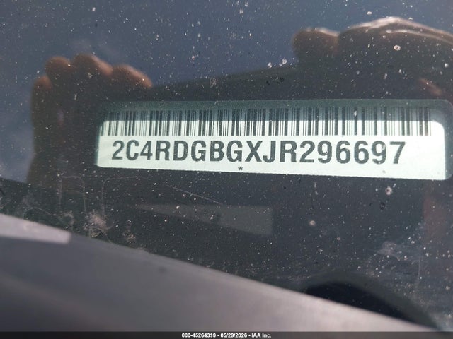 2C4RDGBGXJR296697 Dodge Grand Caravan Se