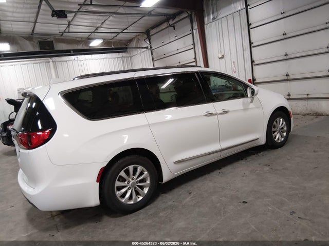 Aukcja sprzedaży 2018 Chrysler Pacifica Touring L Plus, vin: 2C4RC1EG0JR154774, numer aukcji: 45264323