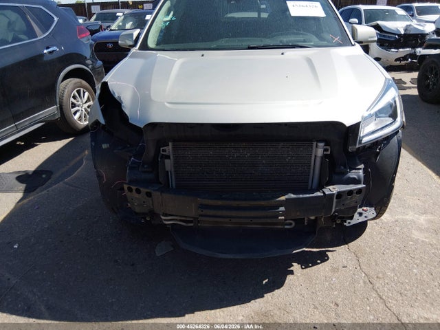 GMC Acadia Limited 2017 1GKKRSKDXHJ250415 Image 6