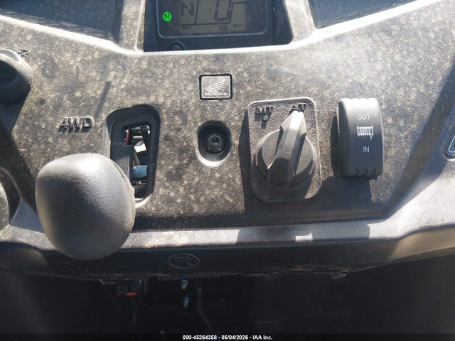 1HFVE0744S4001542 Honda Sxs520 M2