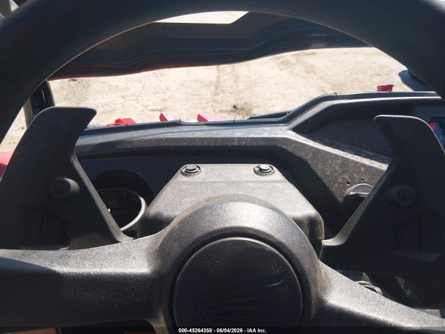 1HFVE0744S4001542 Honda Sxs520 M2