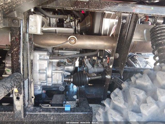 1HFVE0744S4001542 Honda Sxs520 M2