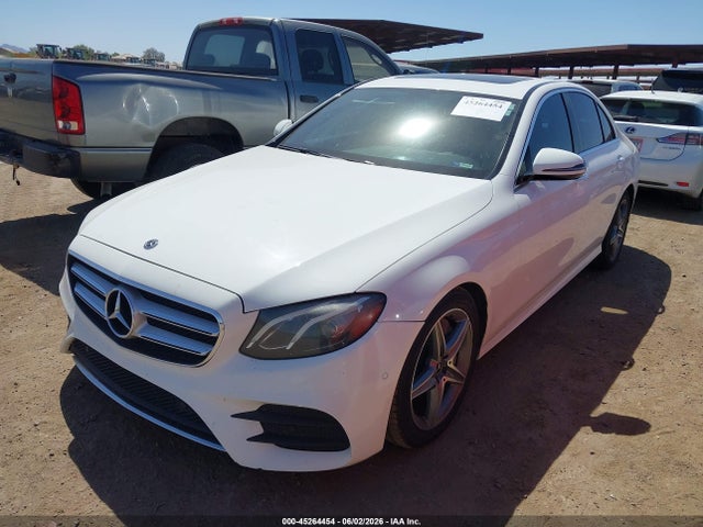 Mercedes-Benz E 300 2018 WDDZF4JB1JA299206 Image 2