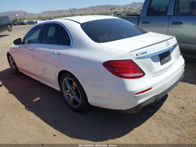 Mercedes-Benz E 300 2018 WDDZF4JB1JA299206 Image 3