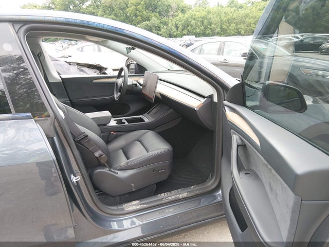 Продаж на аукціоні авто 2023 Tesla Model Y Awd/long Range Dual Motor All-wheel Drive, vin: 7SAYGDEE6PA199982, номер лоту: 45264457
