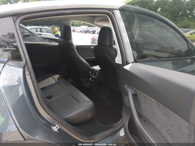 Продаж на аукціоні авто 2023 Tesla Model Y Awd/long Range Dual Motor All-wheel Drive, vin: 7SAYGDEE6PA199982, номер лоту: 45264457