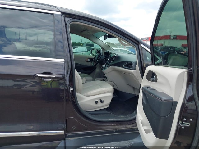 Aukcja sprzedaży 2017 Chrysler Pacifica Touring-l Plus, vin: 2C4RC1EG6HR826945, numer aukcji: 45264469
