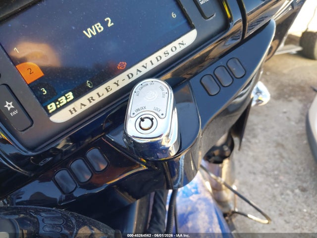 1HD1KRC35HB687399 Harley-Davidson Flhxs Street Glide Special