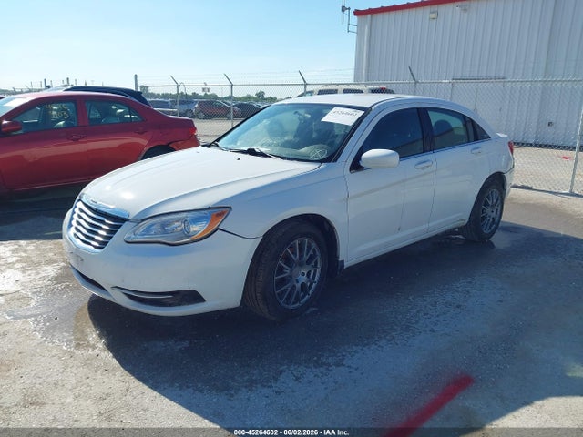 45264602 :رقم المزاد ، 1C3CCBAB6CN117528 vin ، 2012 Chrysler 200 Lx مزاد بيع