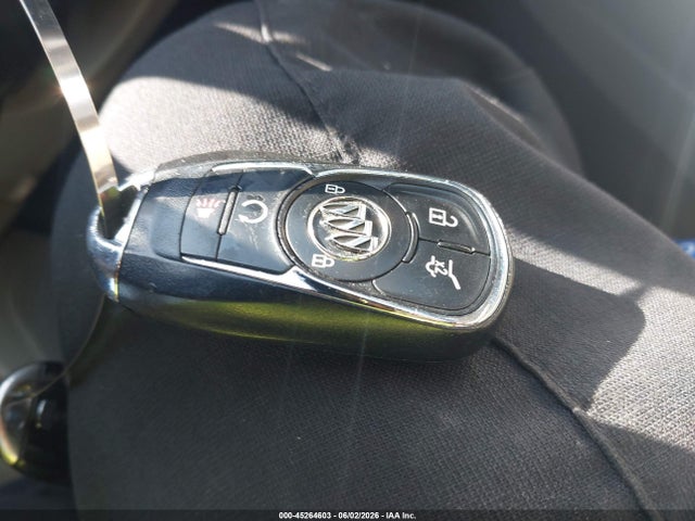 45264603 :رقم المزاد ، W04GV8SXXJ1089817 vin ، 2018 Buick Regal Tourx Essence مزاد بيع