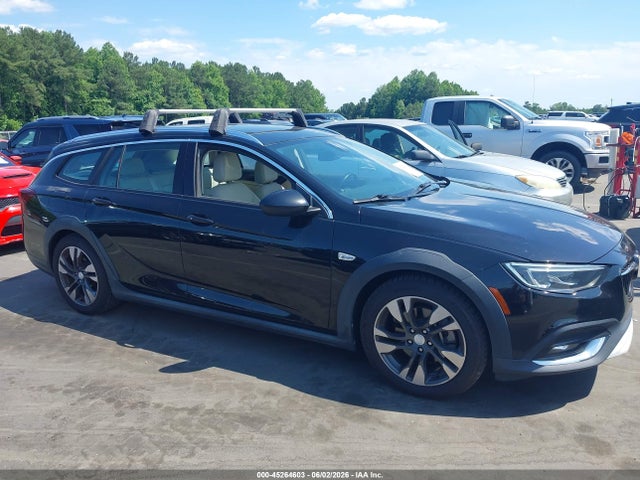 45264603 :رقم المزاد ، W04GV8SXXJ1089817 vin ، 2018 Buick Regal Tourx Essence مزاد بيع