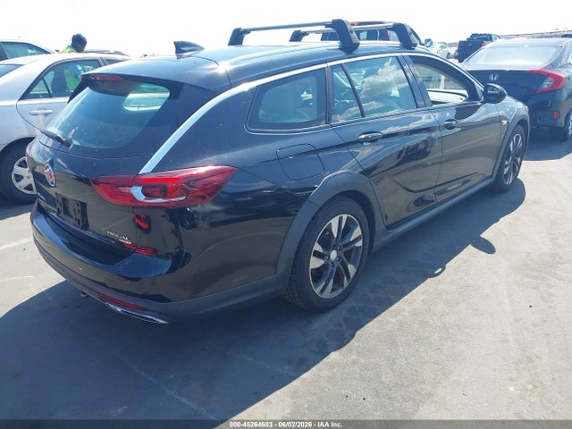 45264603 :رقم المزاد ، W04GV8SXXJ1089817 vin ، 2018 Buick Regal Tourx Essence مزاد بيع