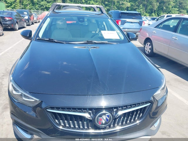 45264603 :رقم المزاد ، W04GV8SXXJ1089817 vin ، 2018 Buick Regal Tourx Essence مزاد بيع
