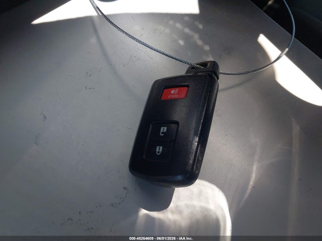Toyota Prius C Three 2018 JTDKDTB31J1601709 Image 11