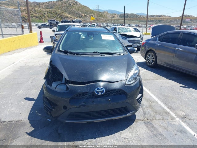 Toyota Prius C Three 2018 JTDKDTB31J1601709 Image 13