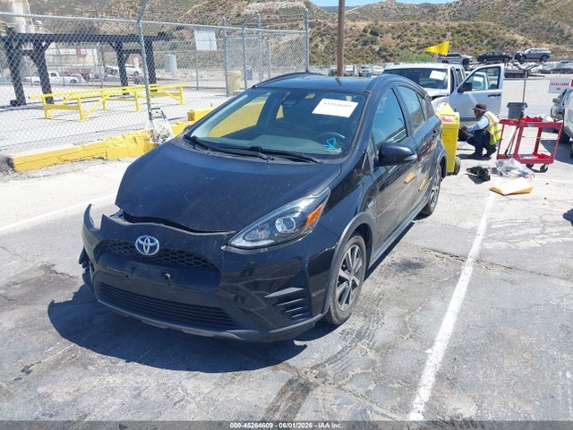 Toyota Prius C Three 2018 JTDKDTB31J1601709 Image 2