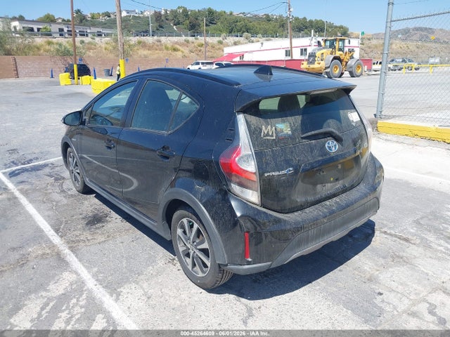 Toyota Prius C Three 2018 JTDKDTB31J1601709 Image 3