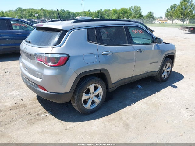 45264681 :رقم المزاد ، 3C4NJDBB4JT270961 vin ، 2018 Jeep Compass Latitude 4x4 مزاد بيع