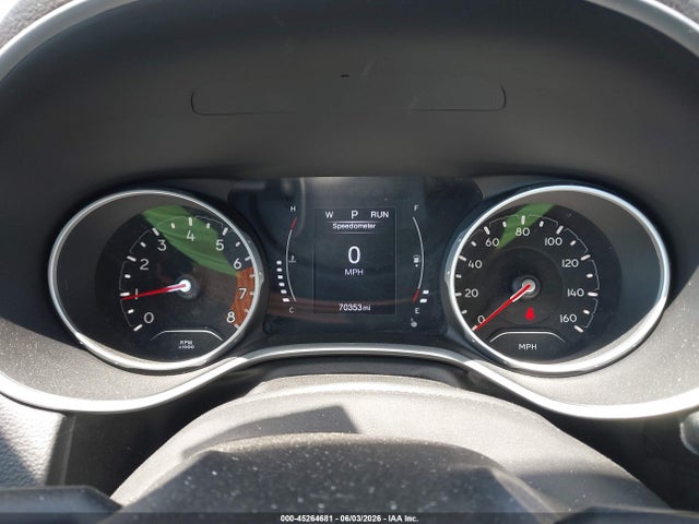 45264681 :رقم المزاد ، 3C4NJDBB4JT270961 vin ، 2018 Jeep Compass Latitude 4x4 مزاد بيع