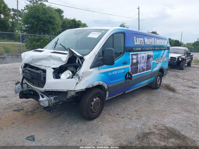 45264704 :رقم المزاد ، 1FTYE9ZM2JKA55943 vin ، 2018 Ford Transit-150 مزاد بيع