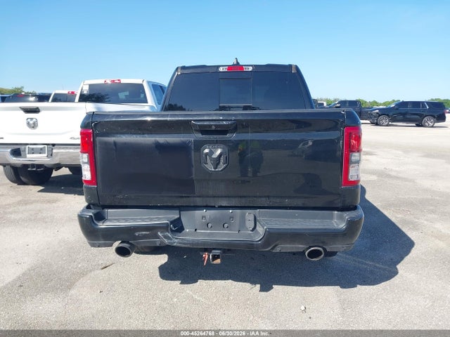 45264768 :رقم المزاد ، 1C6RREFT5NN247625 vin ، 2022 Ram 1500 Big Horn  4x2 5'7 Box مزاد بيع