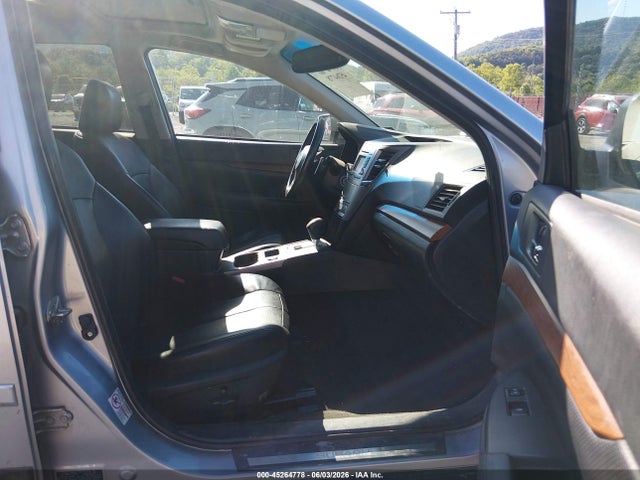 Продажа на аукционе авто 2014 Subaru Outback 2.5i Limited, vin: 4S4BRBLC2E3314539, номер лота: 45264778