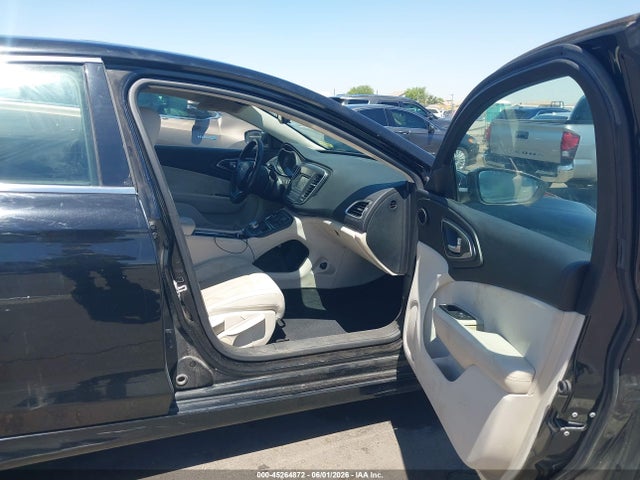Chrysler 200 Limited 2015 1C3CCCAB7FN669551 Image 5