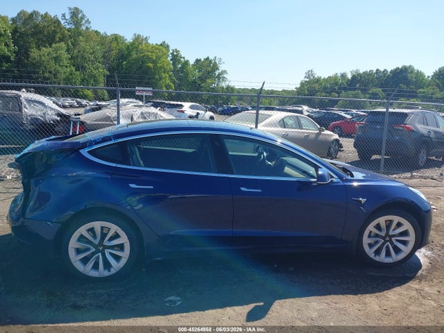 2019 Tesla Model 3 Long Range/performance მანქანა იყიდება აუქციონზე, vin: 5YJ3E1EB2KF433922, აუქციონის ნომერი: 45264958