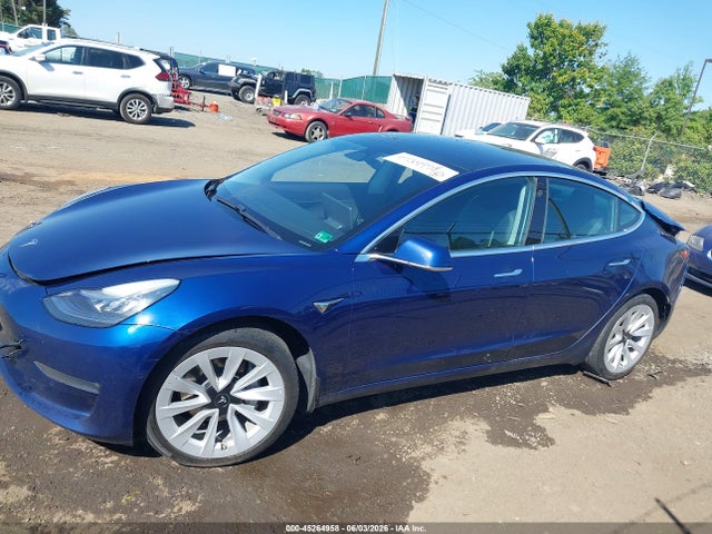 2019 Tesla Model 3 Long Range/performance მანქანა იყიდება აუქციონზე, vin: 5YJ3E1EB2KF433922, აუქციონის ნომერი: 45264958