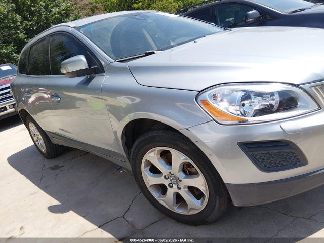 Продаж на аукціоні авто 2013 Volvo Xc60 3.2/3.2 Platinum/3.2 Premier/3.2 Premier Plus, vin: YV4940DL6D2410440, номер лоту: 45264968