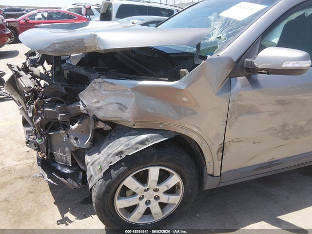 Продажа на аукционе авто 2011 Kia Sorento Lx, vin: 5XYKT3A19BG081747, номер лота: 45264981
